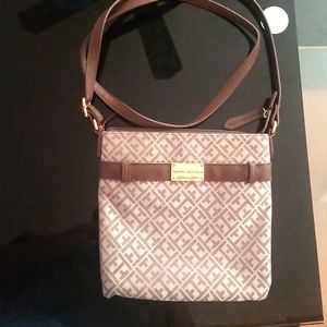 Tommy Hilfiger bag